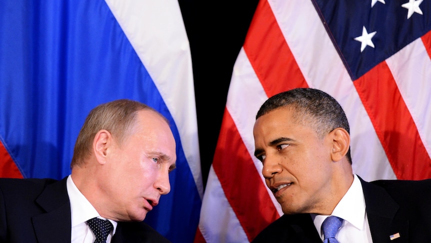 Barack Obama an Vladimir Putin speak during a bilateral meeting