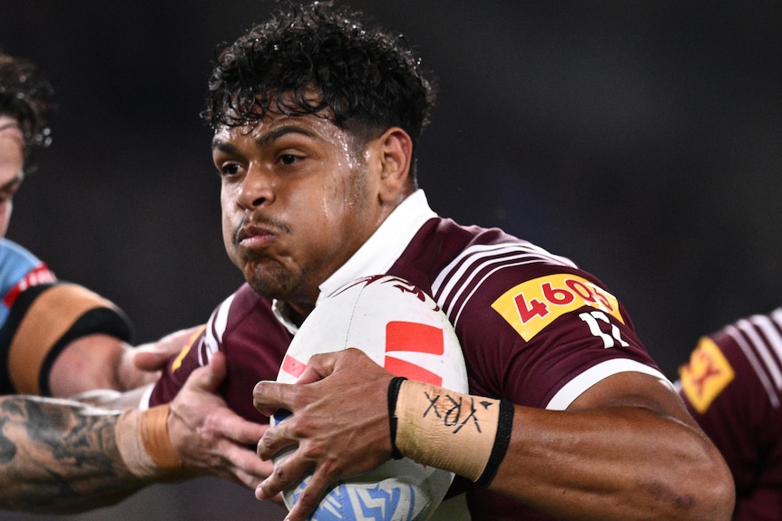 Queensland Maroons State of Origin team list for Game II announced, Reece  Walsh picked, Selwyn Cobbo misses out - ABC News