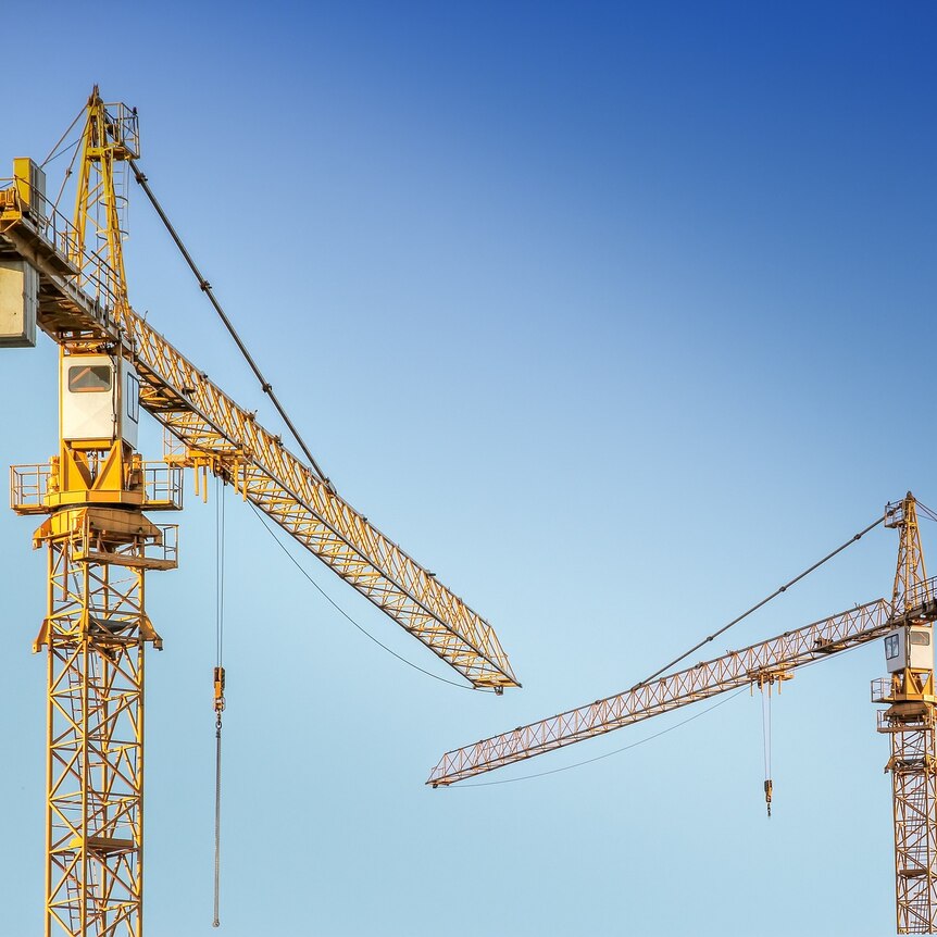 apprenticeship crane (Tom via Pixabay)