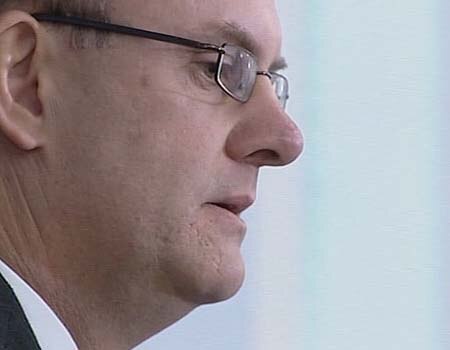 Latham challenges Howard over 'dirt unit' - ABC News