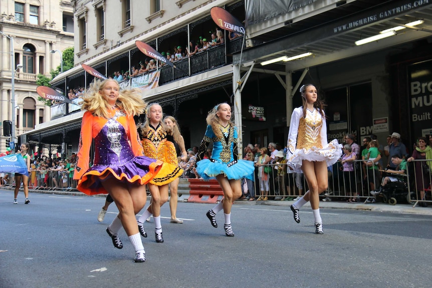 Young Irish dancers