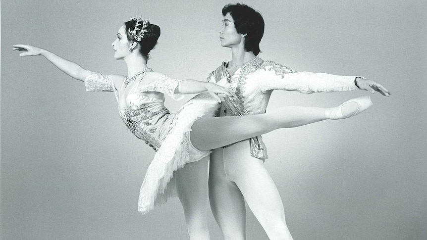 Li Cunxin and Mary McKendry performing in Sleeping Beauty in 1990 for Houston Ballet