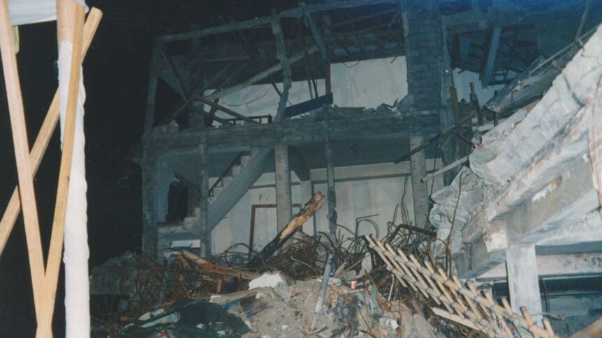 Sari Club luluh lantak akibat bom di tahun 2002.