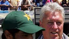 Yousuf Youhana (l) and Bob Woolmer
