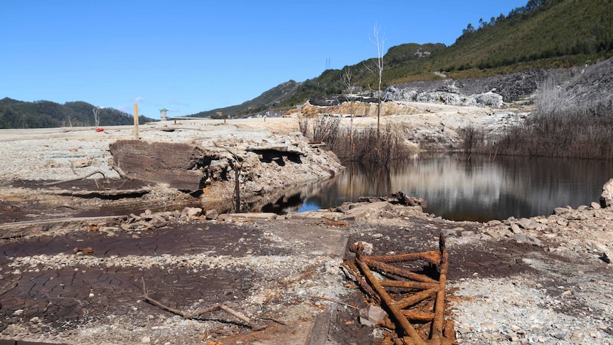 Low level and rusty metal at Lake Gordon