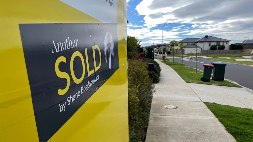 House prices jumped $52,600 in three months, and the RBA says it can't do much about it