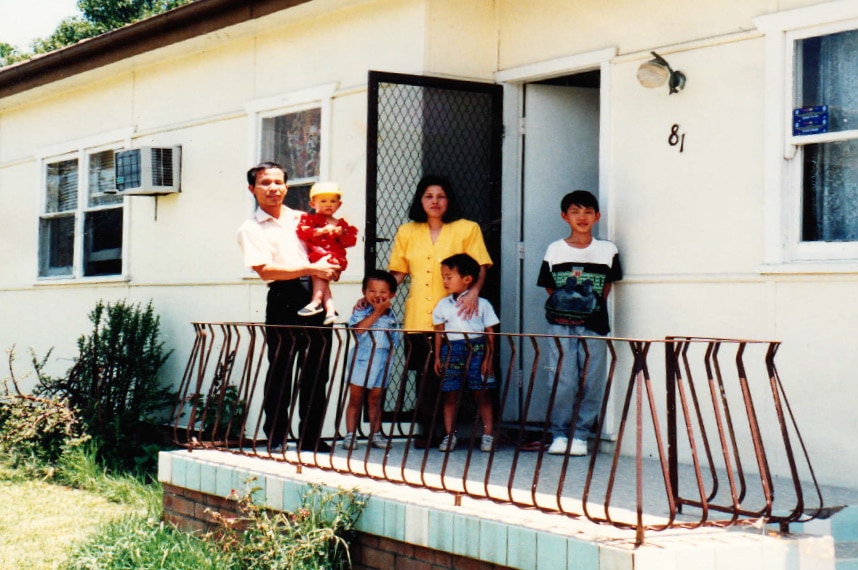 Photo of Mai Nguyen and her family.