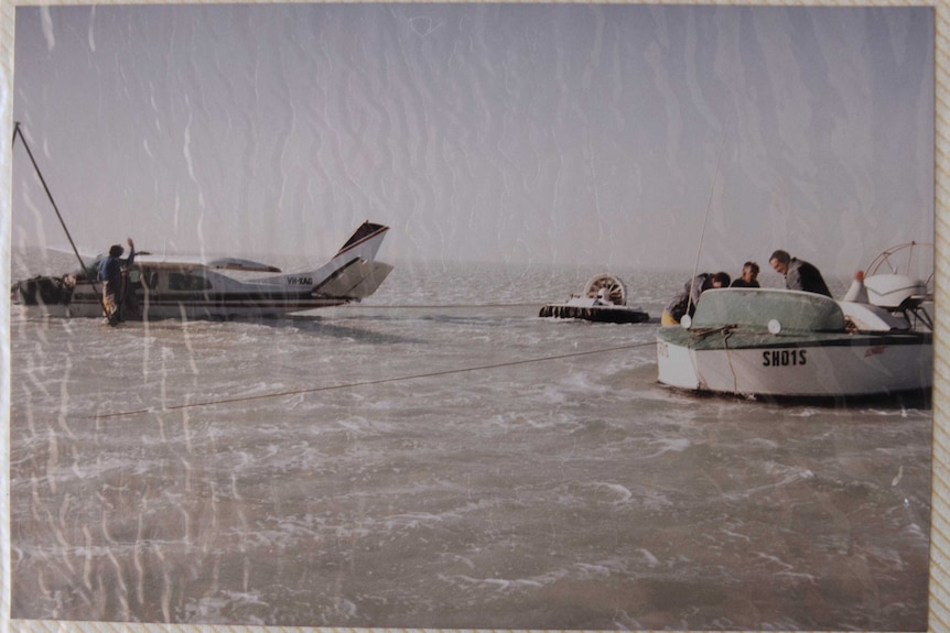 Aeroplane retrieved from Lake Eyre