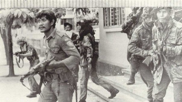 Indonesian troops during the invasion in 1975