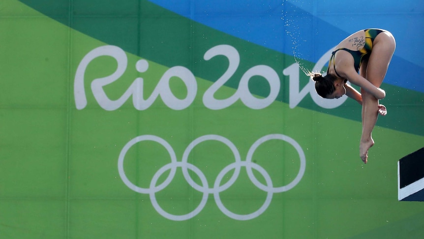 Melissa Wu dives on 10m platform in Rio