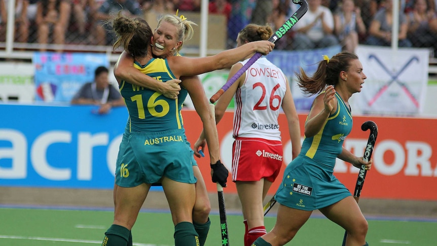 Hockeyroos celebrate during World League semi-final win over England