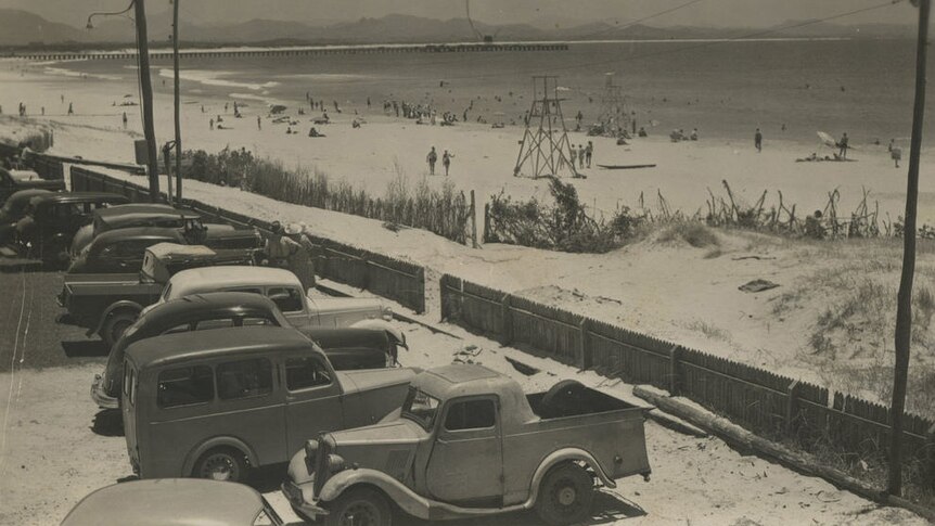 Black and white photo of Byron Bay Main Beach car park