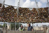 'Love locks' being removed in Paris