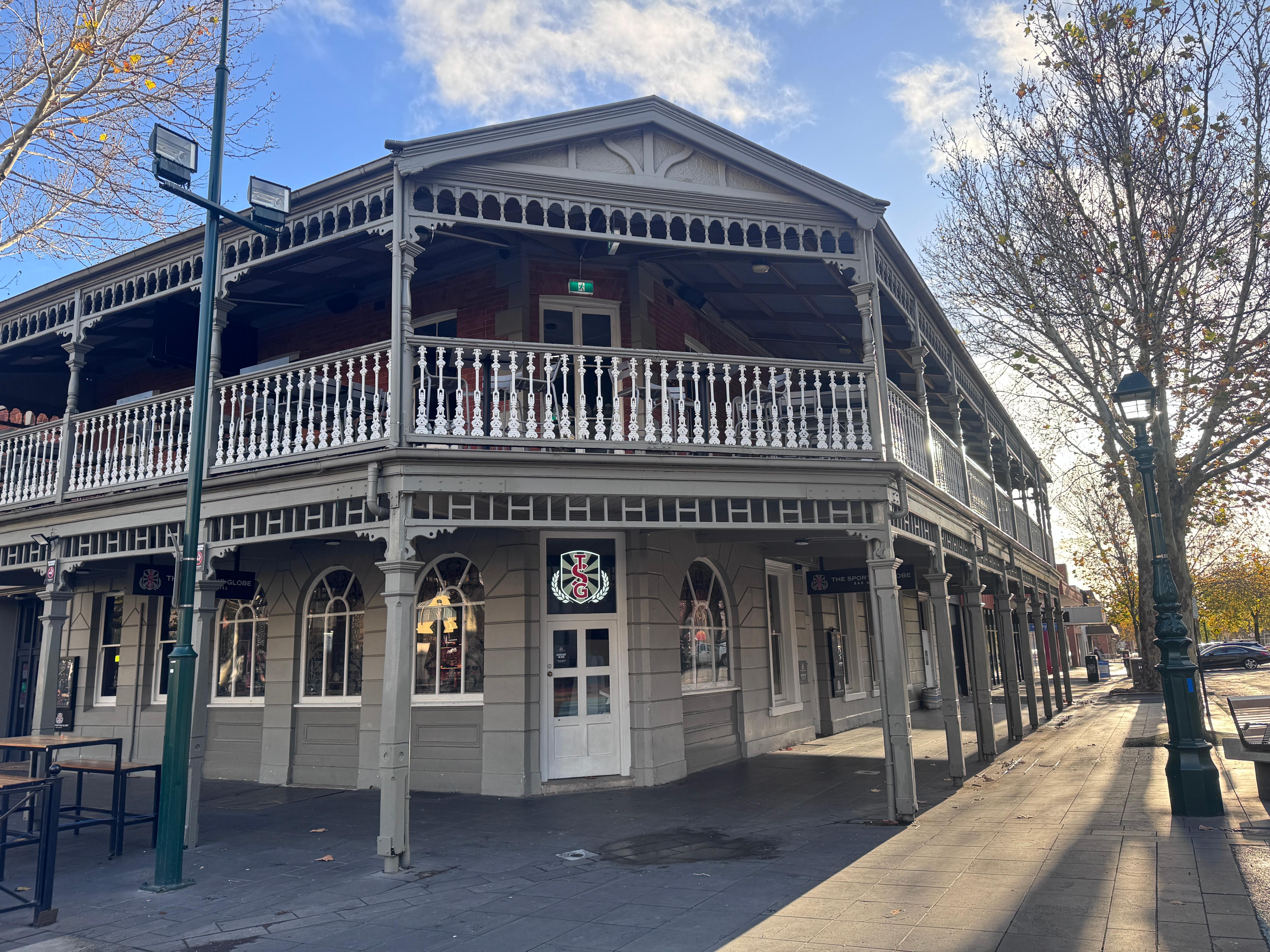 Police search for teens after homeless man stabbed in Bendigo