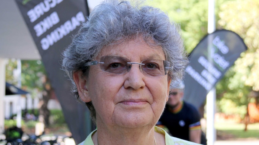 Rosemary Coates, partner of Paola Ferroni killed when cycling on Kings Park Rd in Perth in 2014, has called for mandatory high visibility vests 12 March 2015