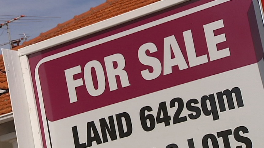 The RBA says investors are pricing first homes buyers in Sydney and Melbourne out of the market.