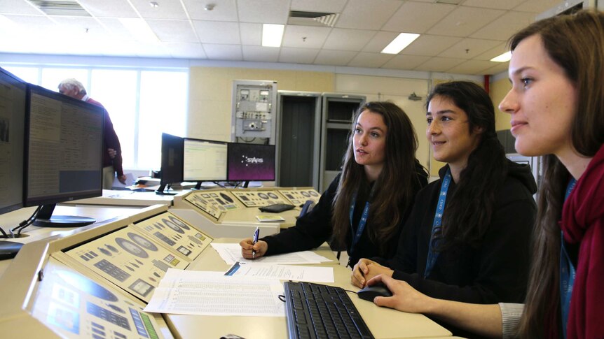 Students Zoe Larsen-Cumming (left) and Sharae Hurley (centre) take part in the STARS Program.