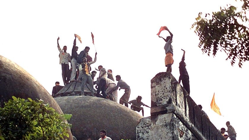 Hindu youths atop Babri Mosque hours before demolition