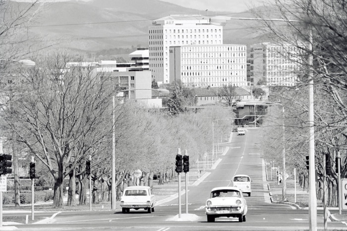 Canberra's first traffic lights