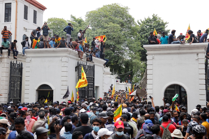 Demonstrators protest outside presidents house