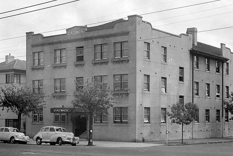 St Kilda's Gatwick Hotel in the first half of the 20th century.