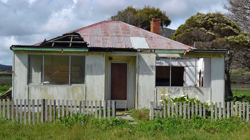 A derelict house on Flinders Island