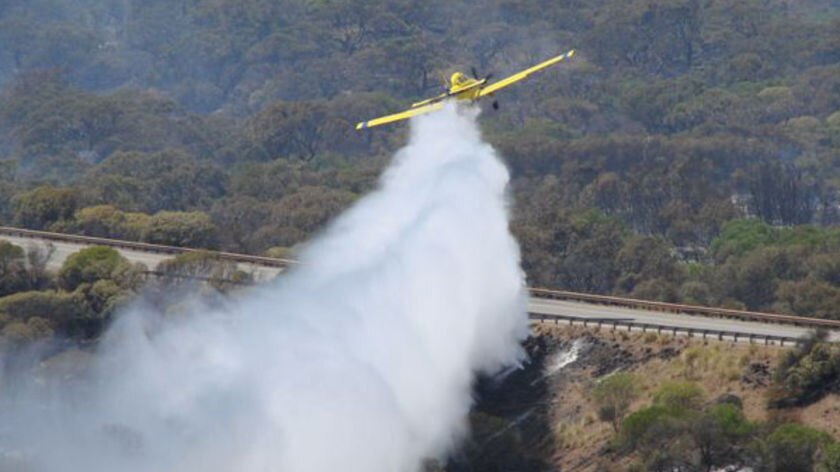 Waterbomber in action (file)