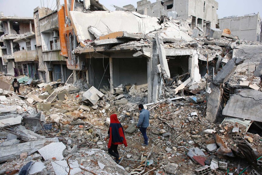 Syria crisis: Massive destruction revealed in Kobane after Kurds drive ...