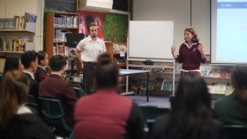 Harvey Hayes presenting to students