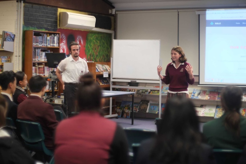 Harvey Hayes presenting to students