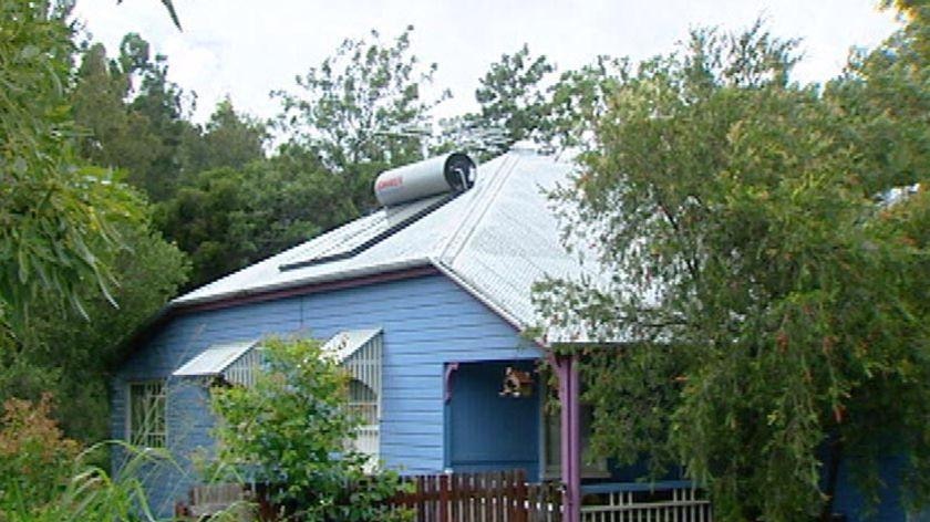 qld-solar-hot-water-rebates-on-hold-abc-news