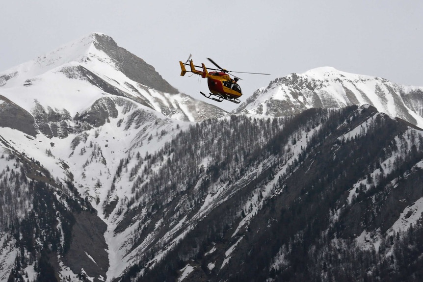 Rescue chopper looks for Germanwings plane debris