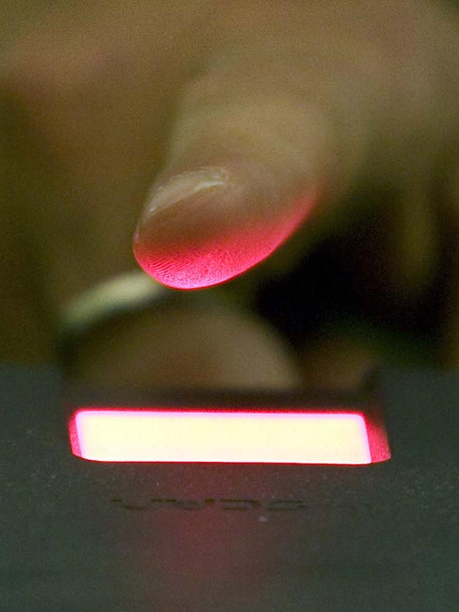 Fingerprinting at schools heavy-handed: parents - ABC News