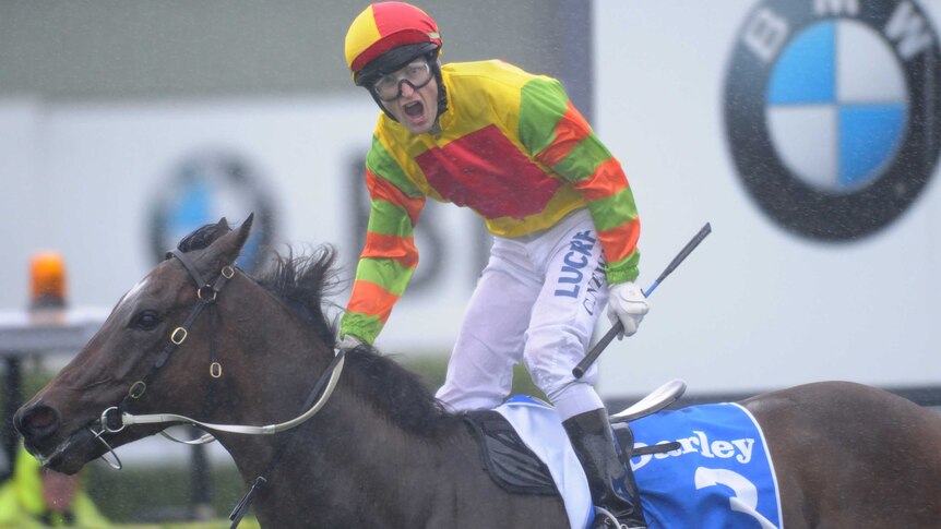 Lankan Rupee claims TJ Smith victory