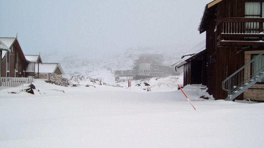 Tasmania's Ben Lomond ski village under snow