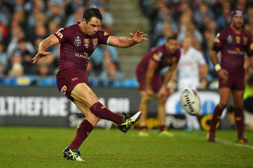 Cooper Cronk kicks the game-winning field goal in Origin I