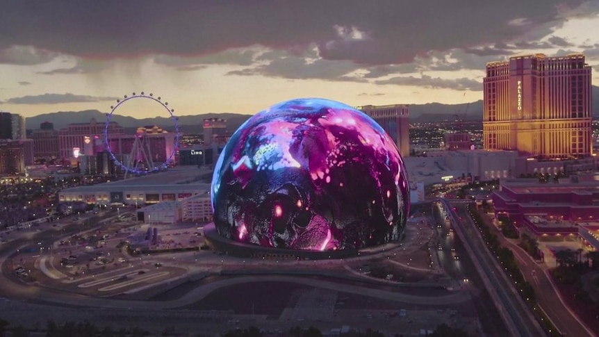 拉斯维加斯球馆 (Las Vegas Sphere) 举办首场音乐会，为 U2 粉丝带来精彩表演