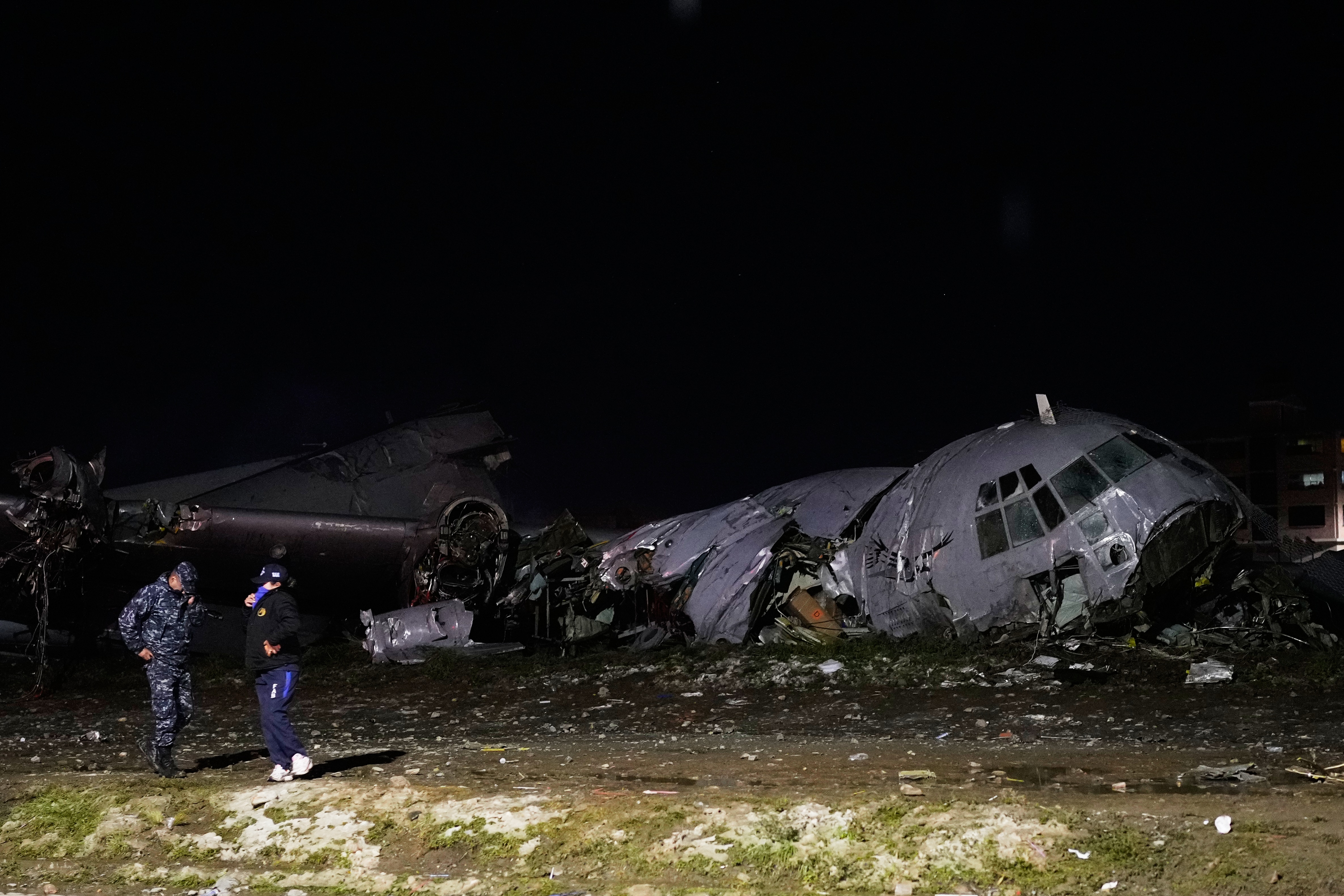 Plane carrying cash crashes in Bolivia leaving 15 dead