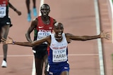 Mo Farah celebrates his 10,000m win at the world championships