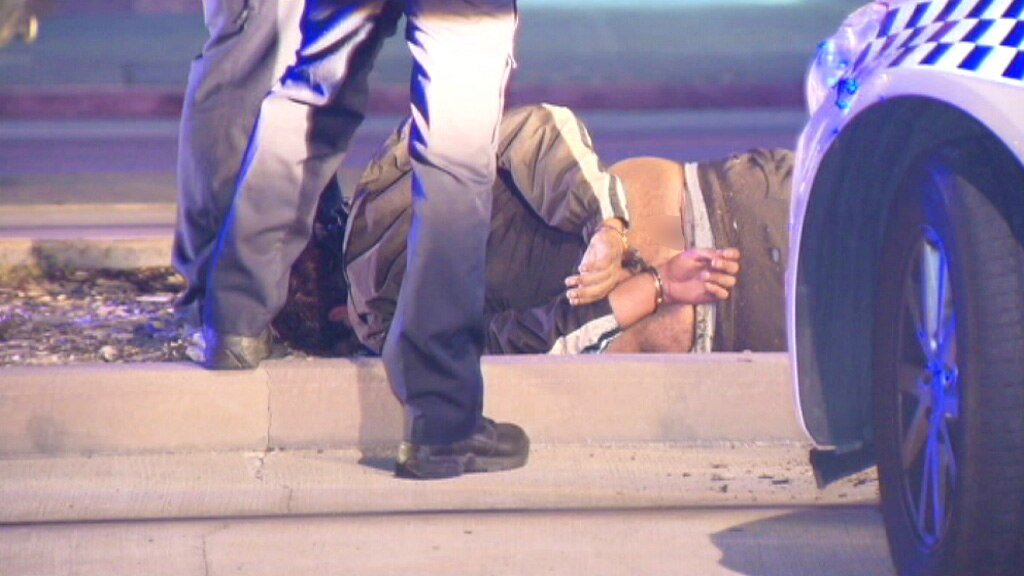 Two arrested after hour-long car chase through Adelaide - ABC News