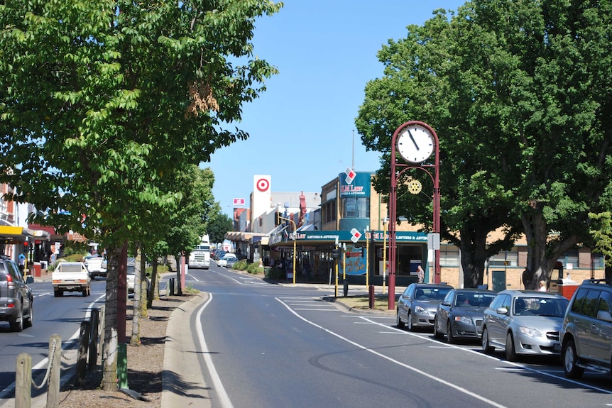 Princess Highway running through Colac in western Victoria.