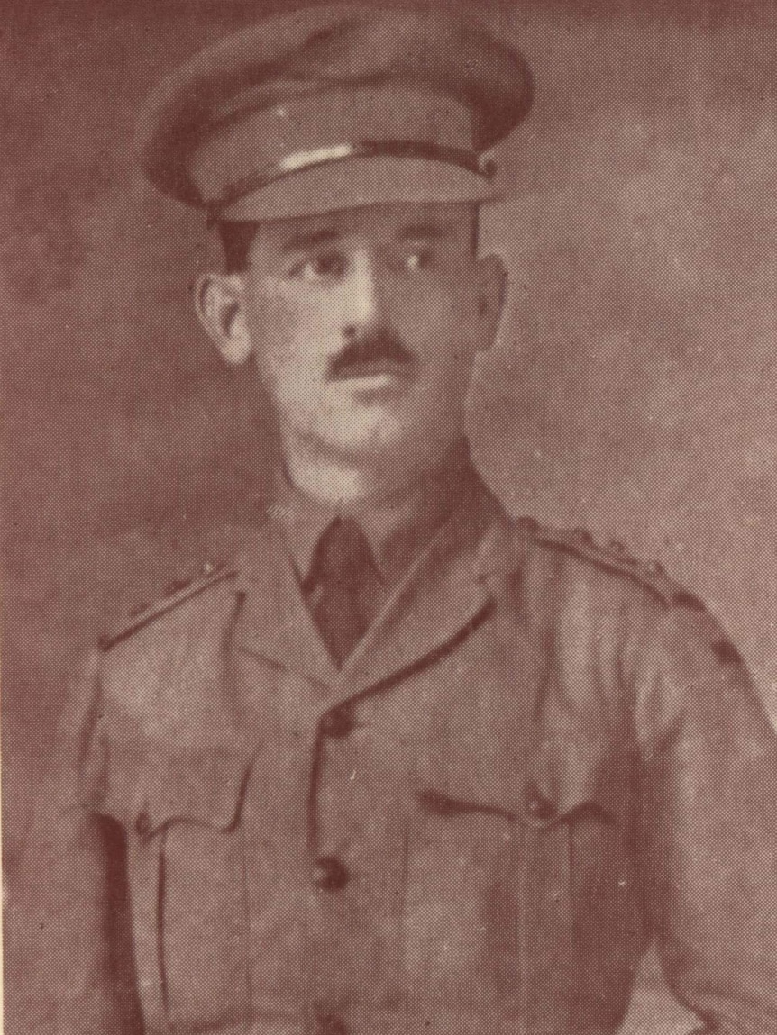 A portrait of Duncan Chapman in military uniform.