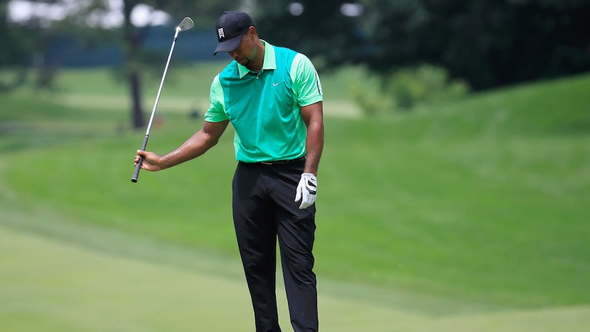 Tiger Woods struggling in his comeback