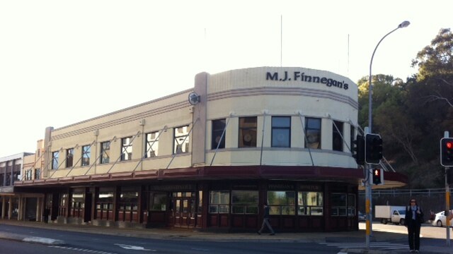 MJ Finnegans in King Street, Newcastle applies to modify its security arrangements.