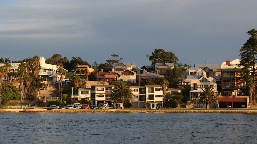 Riverside Road in East Fremantle from across the river.