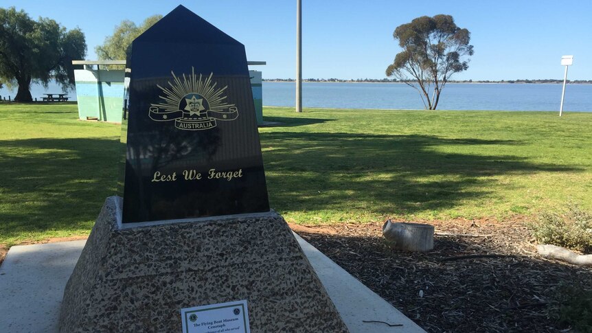 Lake Boga memorial.