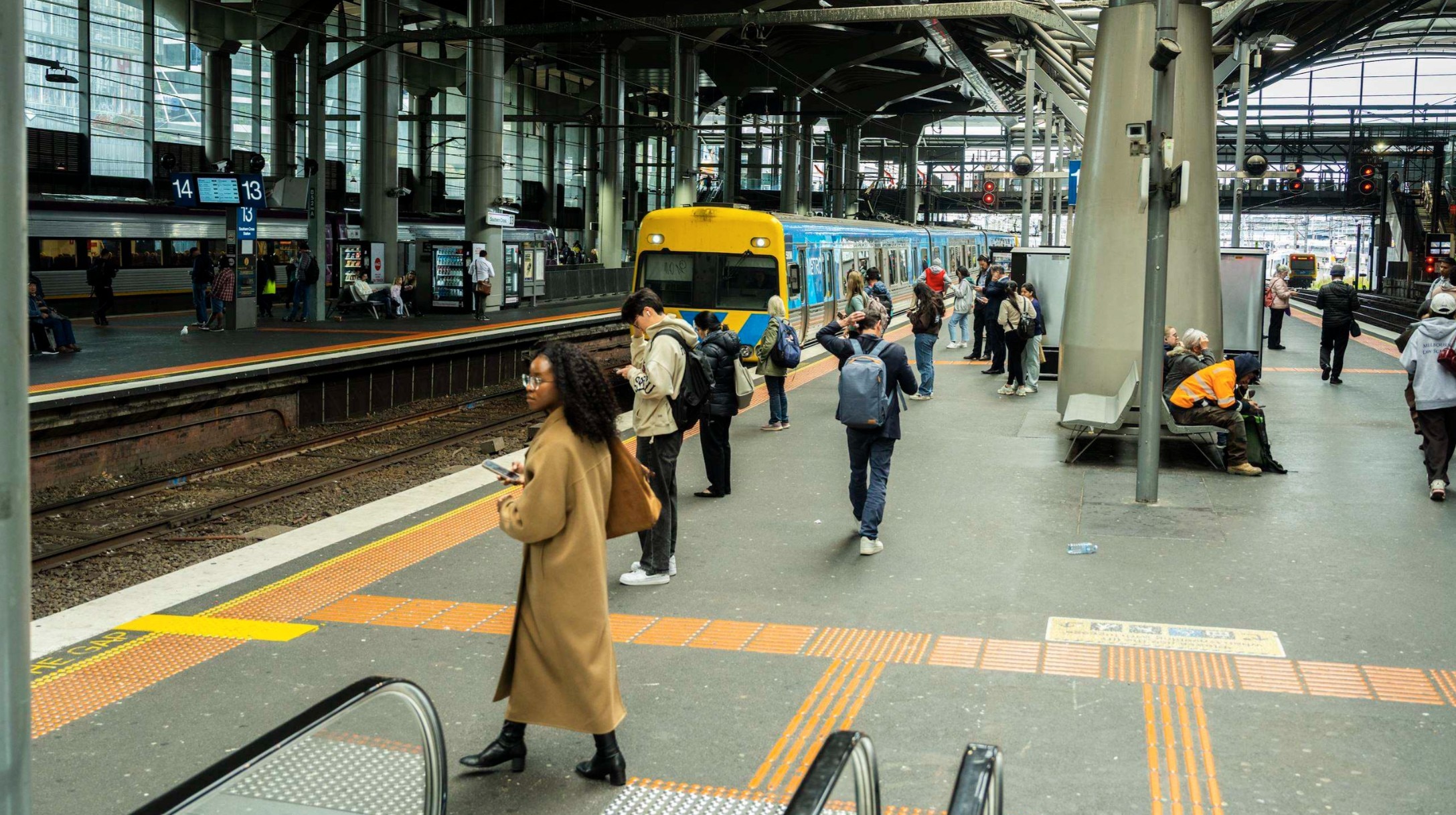 Victorian Labor pledges $30-a-week public transport fare cap