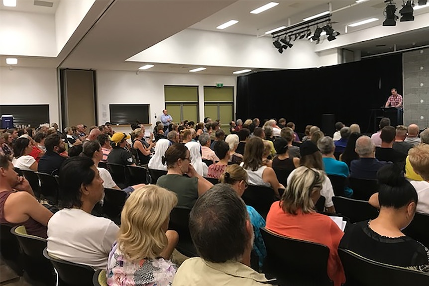 Hundreds of people attended a meeting in Katherine to discuss the possible class action