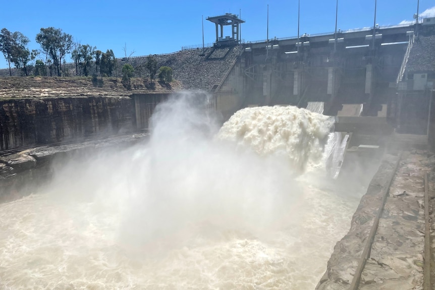 Wivenhoe dam releases