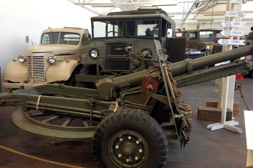 No 9 Holden Chevorlet gun tractor and the gun it would have hauled.